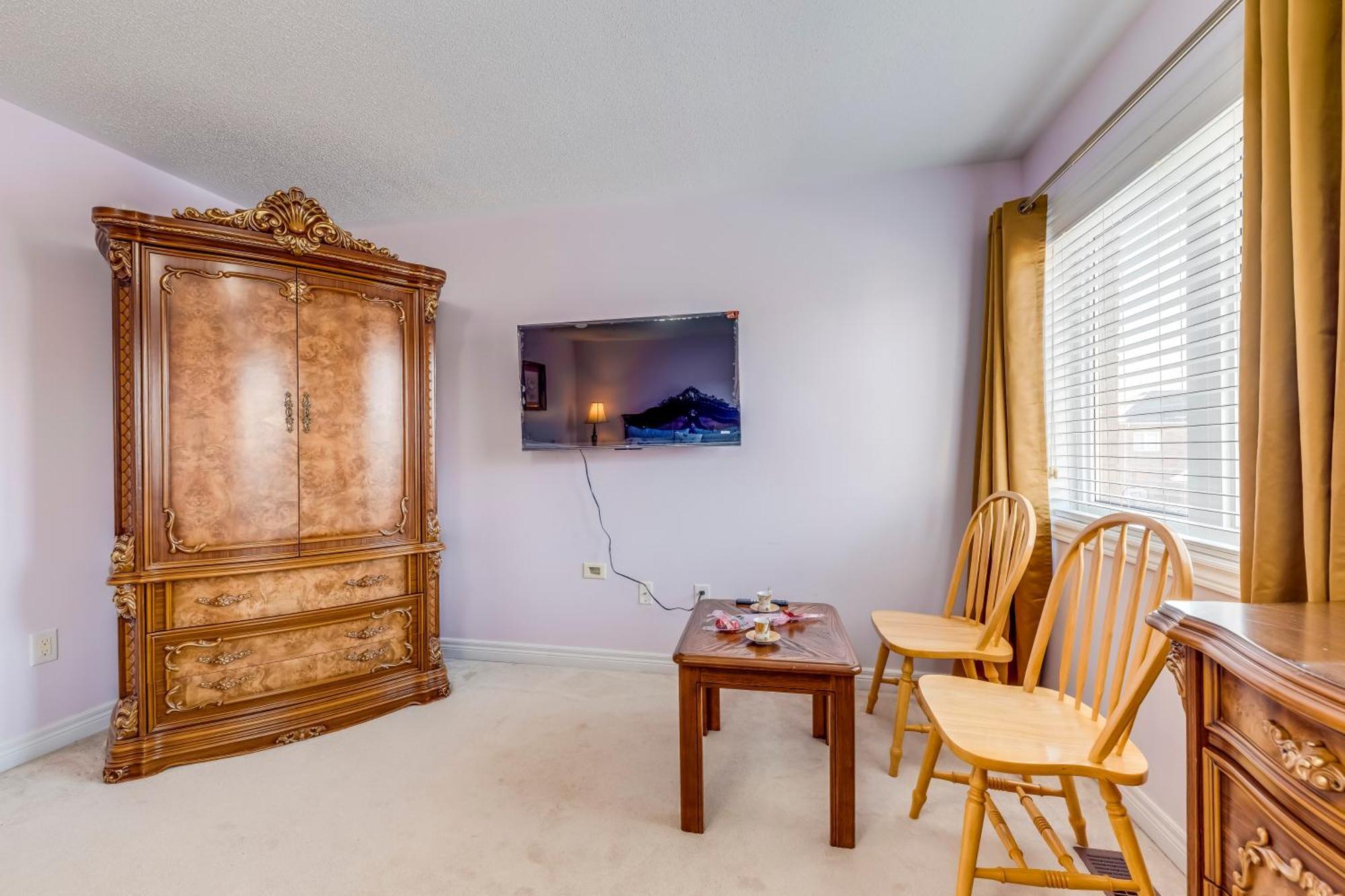 Avid Vacation Palace In Castlemore , Brampton Bagian luar foto