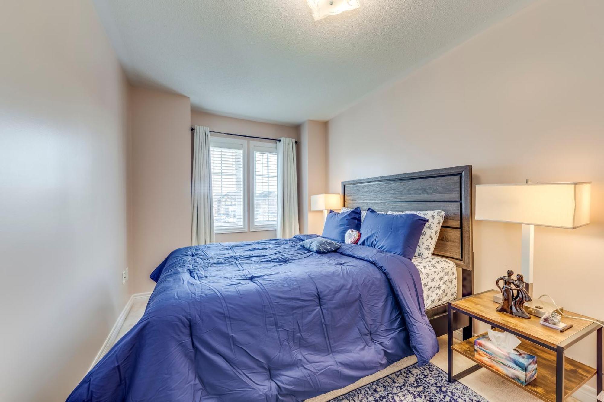 Avid Vacation Palace In Castlemore , Brampton Bagian luar foto