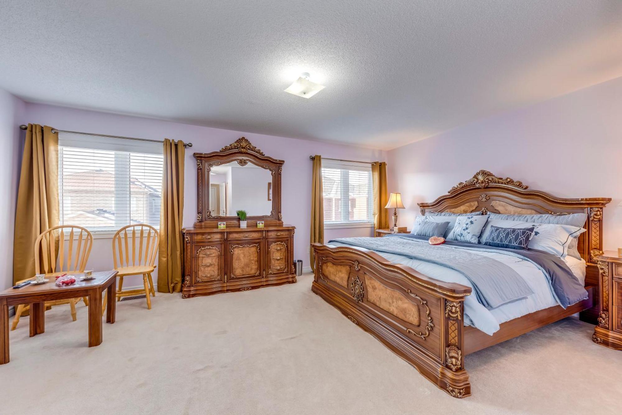 Avid Vacation Palace In Castlemore , Brampton Bagian luar foto